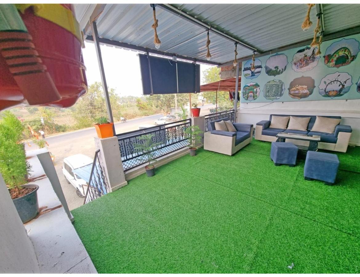 Hari Homestay, Garudeshwar Exteriör bild